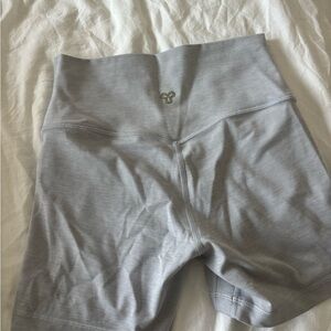 aritizia tna biker shorts